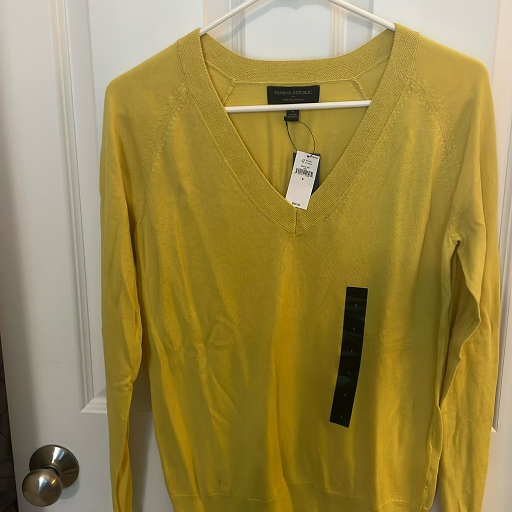 Banana Republic green sweater with tags size small
